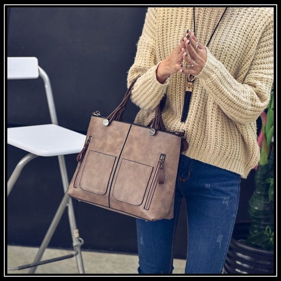 NEW MOONLIGHT Crossbody - Picture 4 of 8